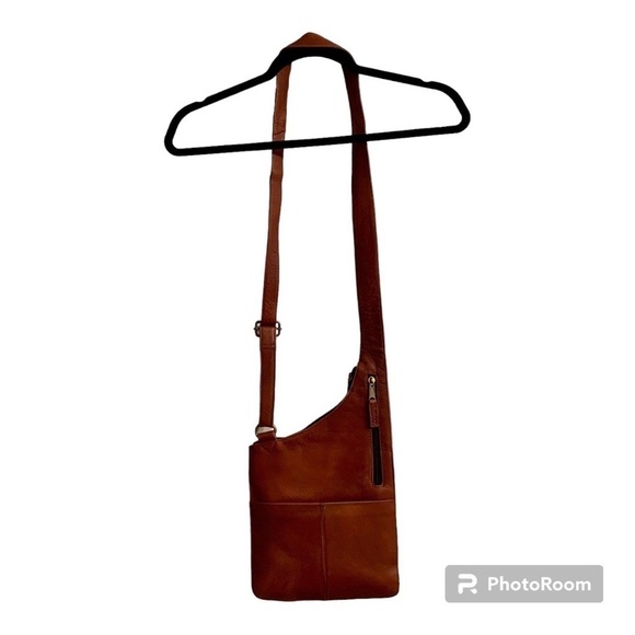 latico Handbags - 👖 Sleek Styled latico Leather Crossbody Purse, Pre-owned 🧥 👢